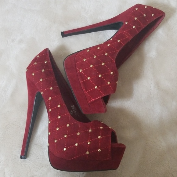 Bumper 👠 Burgundy Velvet Gold Stud High Heels - Picture 3 of 7
